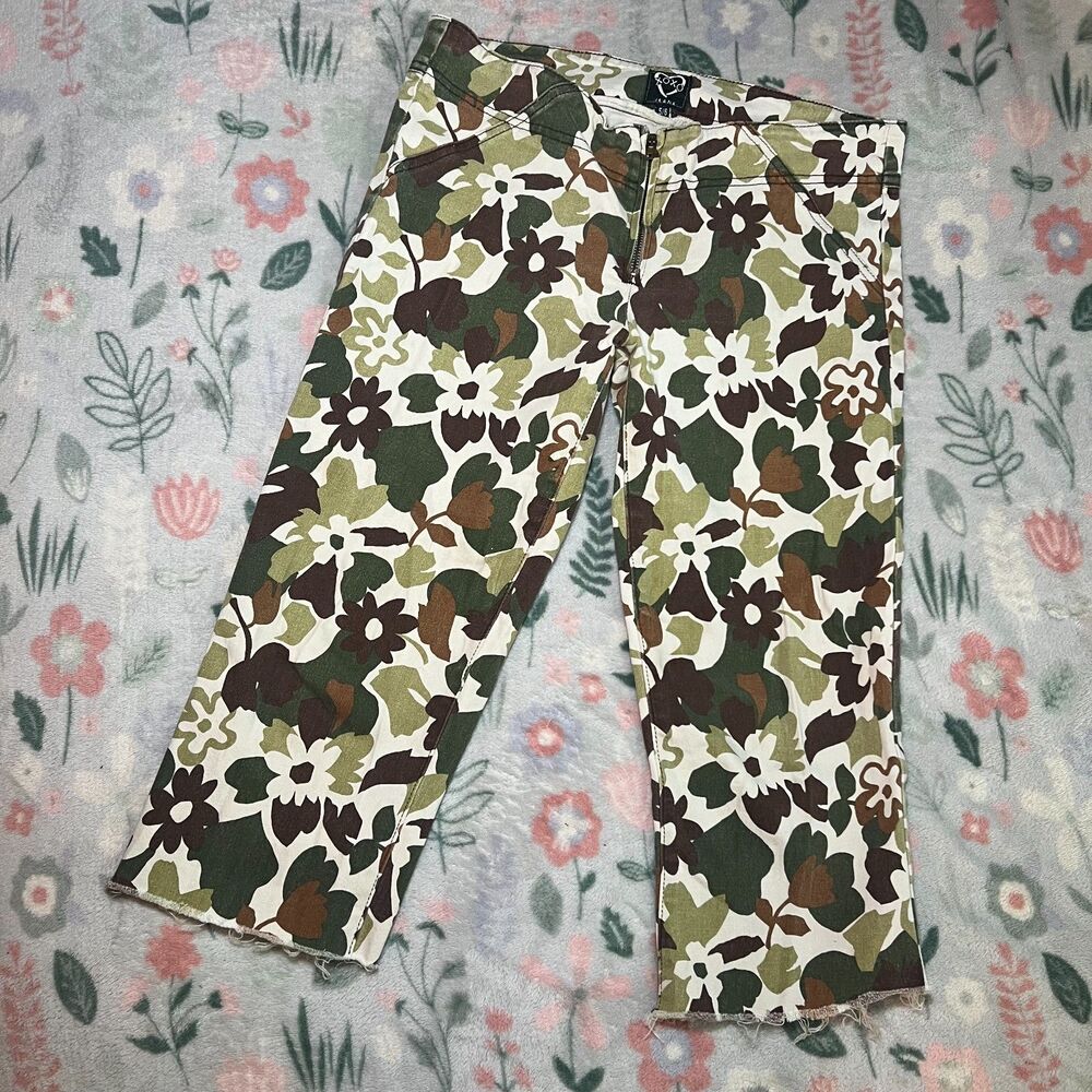 Vintage Y2K Floral Camouflage Capris 5/6 - Grunge Indie 90s Forest Fairy Goblin